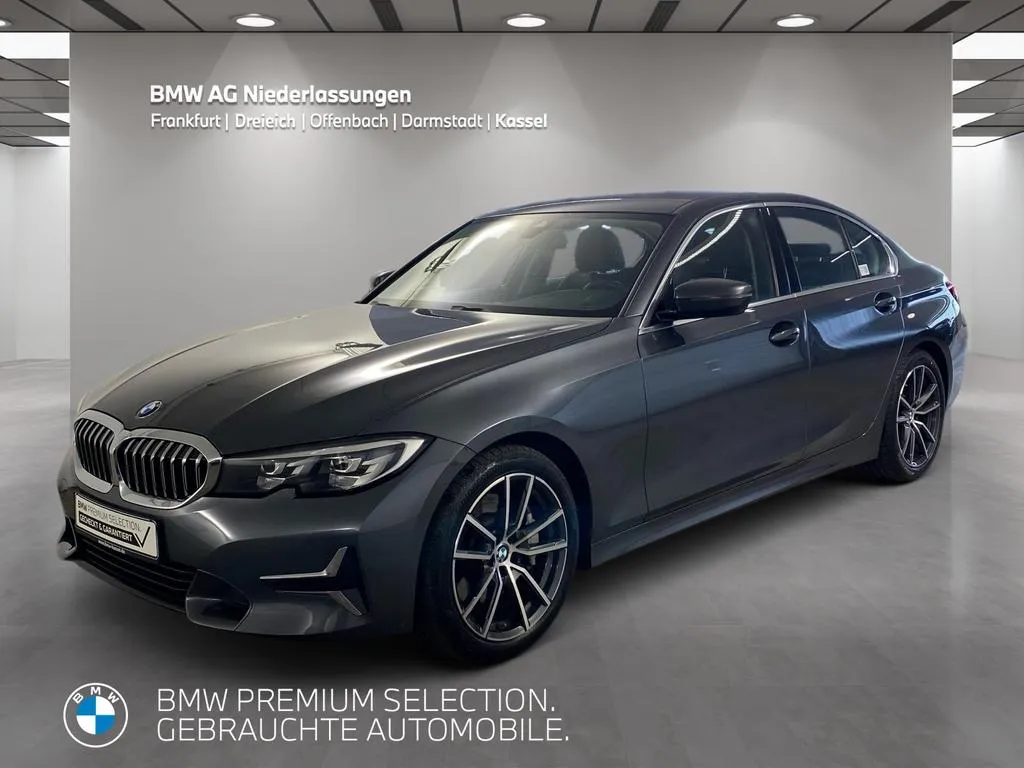 BMW 330