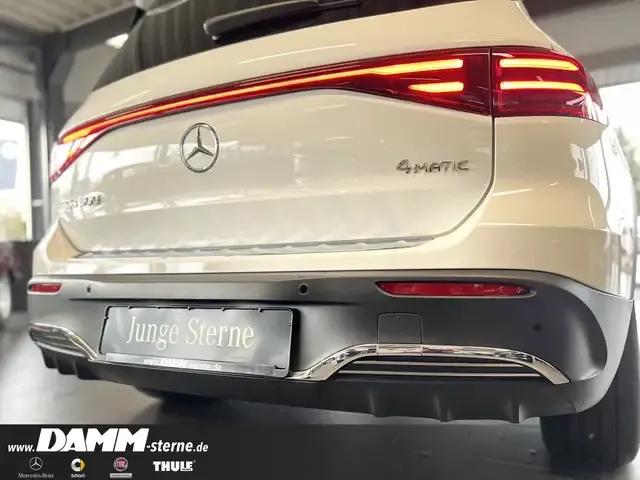 Mercedes-Benz EQB 300