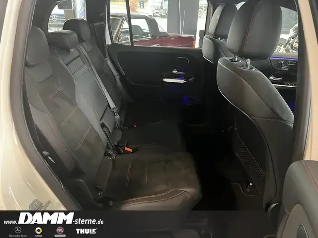 Mercedes-Benz EQB 300