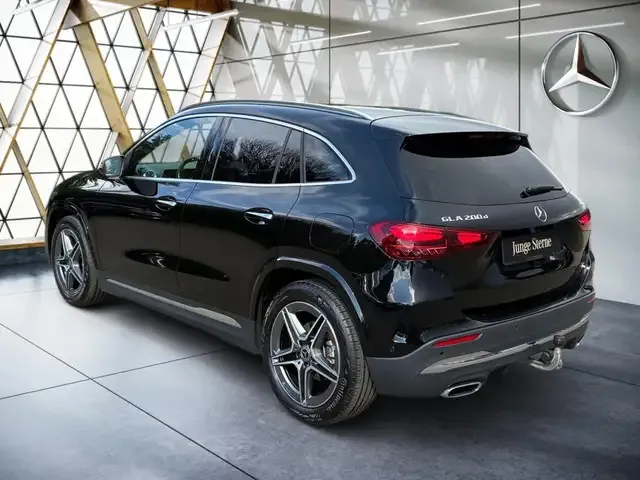 Mercedes-Benz GLA 200