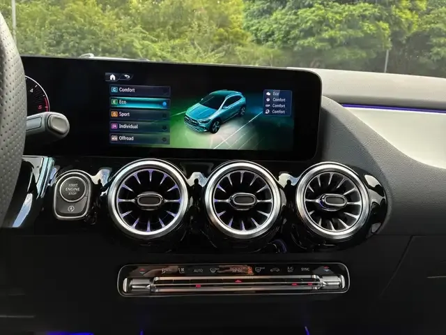 Mercedes-Benz GLA 200