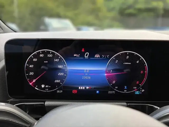 Mercedes-Benz GLA 200