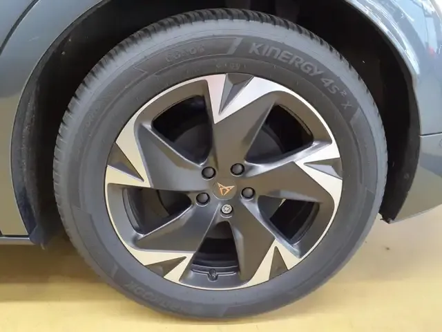 CUPRA Tavascan