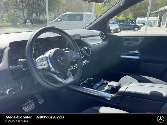 Mercedes-Benz B 250