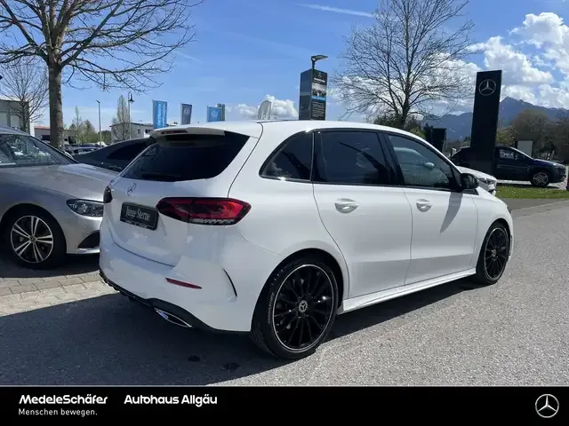 Mercedes-Benz B 250