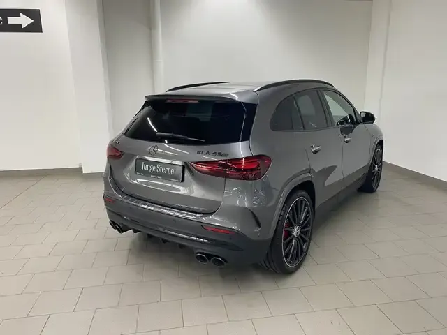 Mercedes-Benz GLA 45 AMG