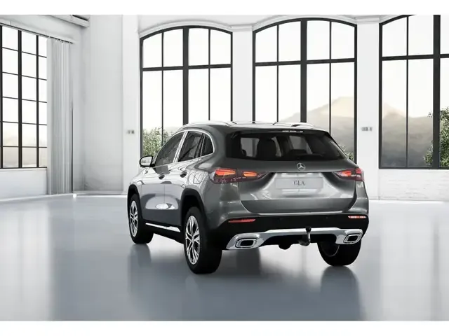 Mercedes-Benz GLA 200