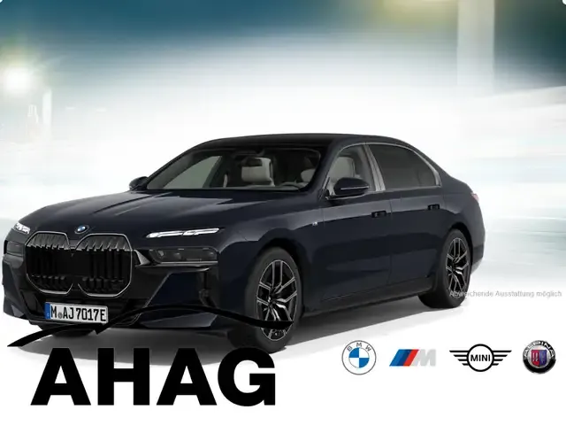 BMW i7