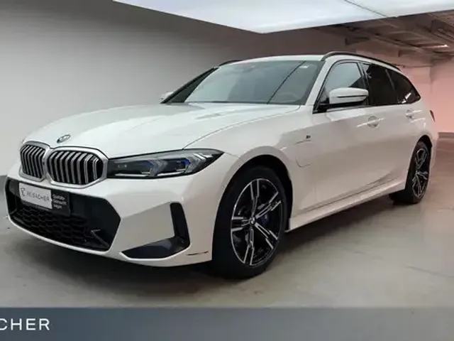 BMW 330