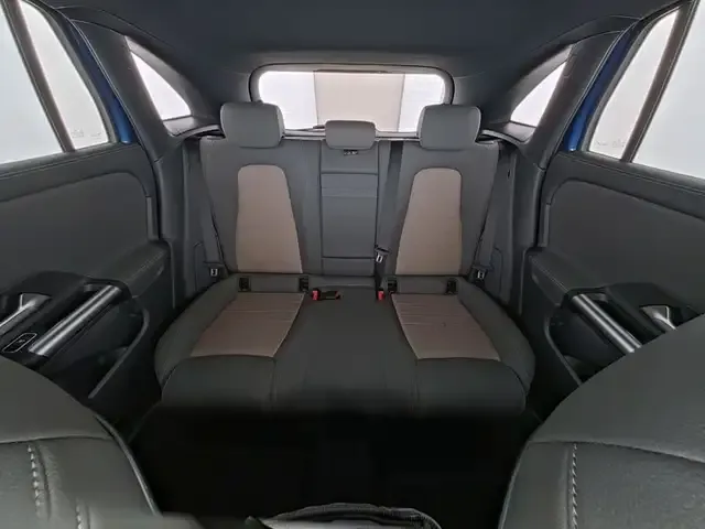 Mercedes-Benz EQA 300