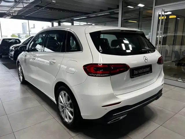 Mercedes-Benz B 250