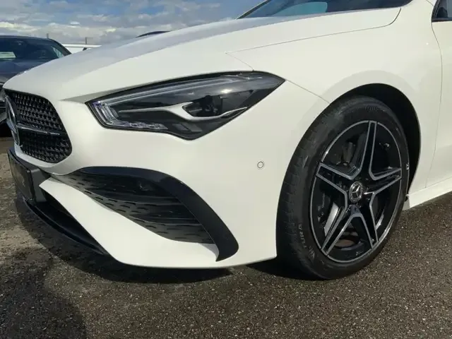 Mercedes-Benz CLA 220