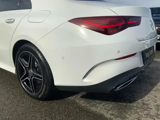 Mercedes-Benz CLA 220