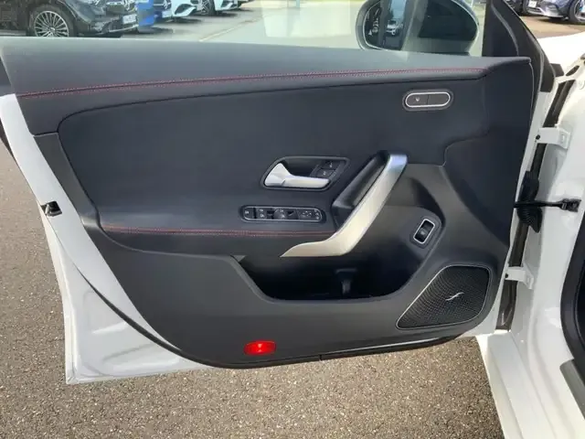 Mercedes-Benz CLA 220