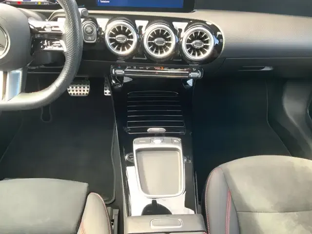 Mercedes-Benz CLA 220