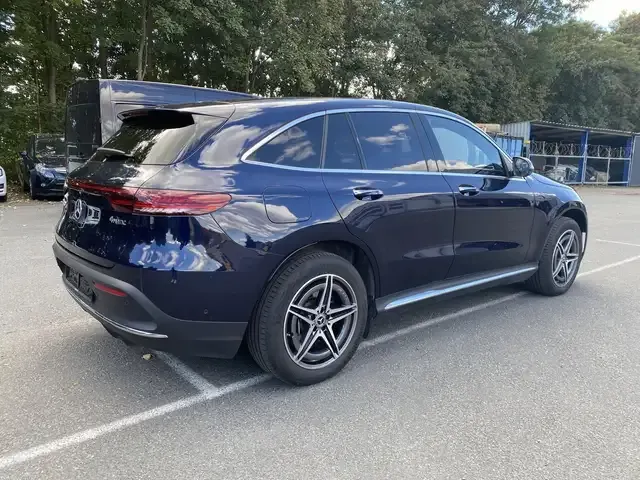Mercedes-Benz EQC 400