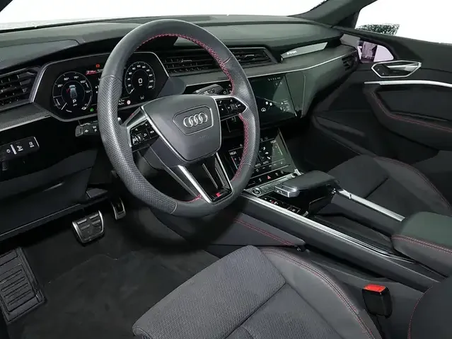 Audi Q8 e-tron