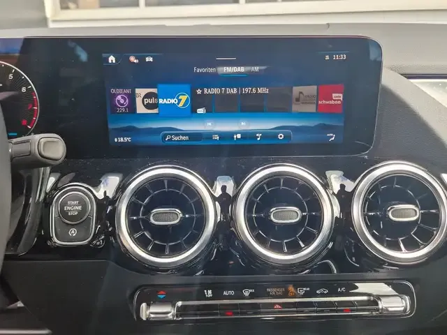 Mercedes-Benz B 200