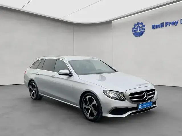 Mercedes-Benz E 200