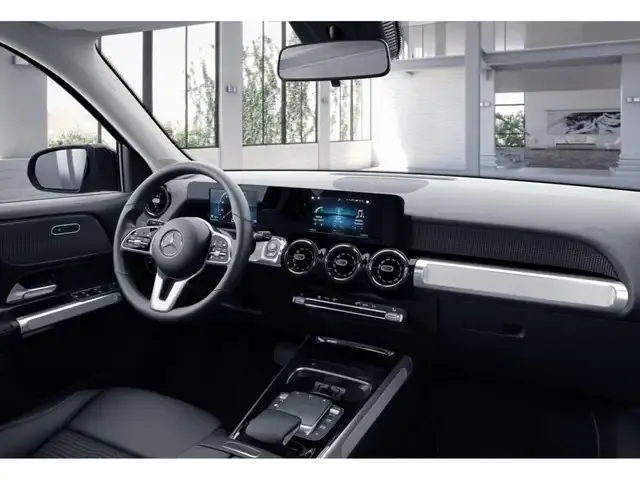 Mercedes-Benz GLB 220