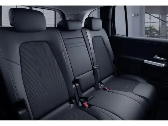 Mercedes-Benz GLB 220