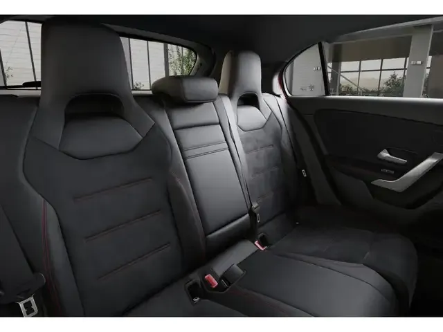 Mercedes-Benz A 220