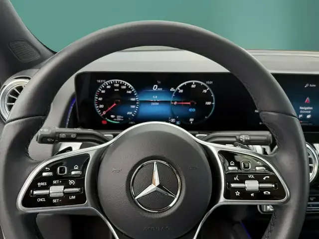 Mercedes-Benz EQB 350