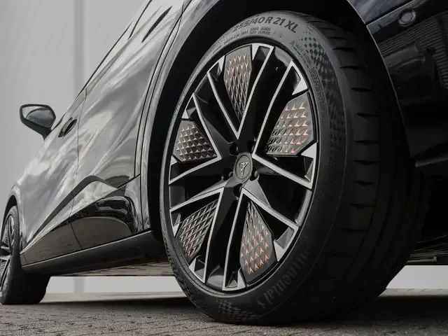 CUPRA Tavascan