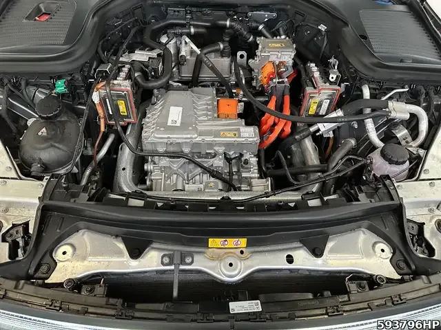 Mercedes-Benz EQC 400