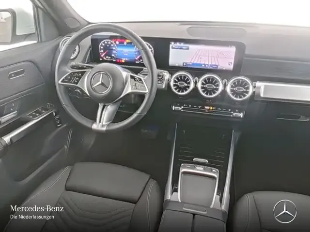Mercedes-Benz GLB 250