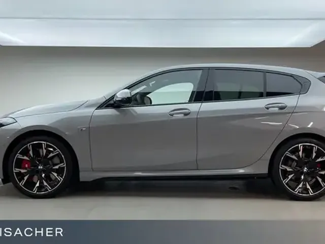 BMW 123