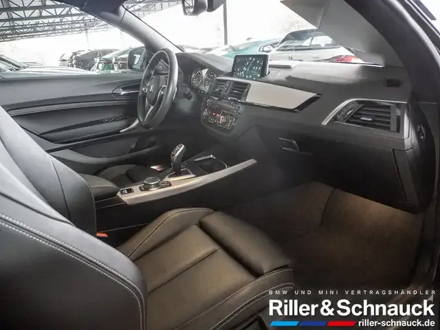 BMW 220