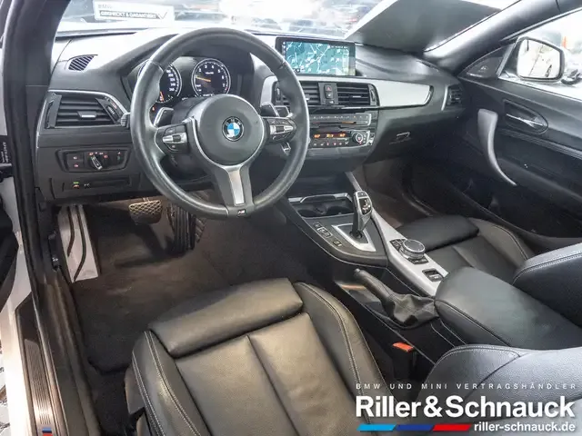 BMW 220
