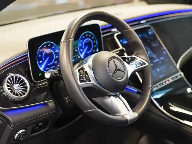 Mercedes-Benz EQE SUV