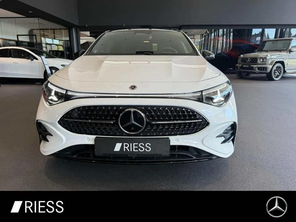 Mercedes-Benz CLA 200