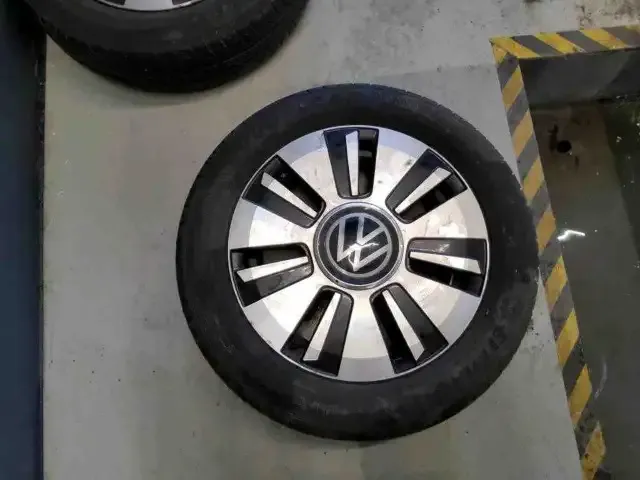 Volkswagen e-up!