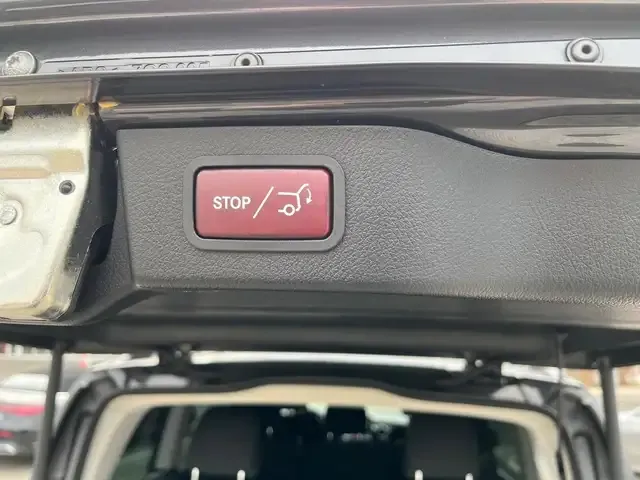 Mercedes-Benz V 220