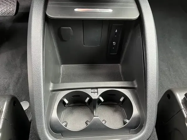Mercedes-Benz V 220