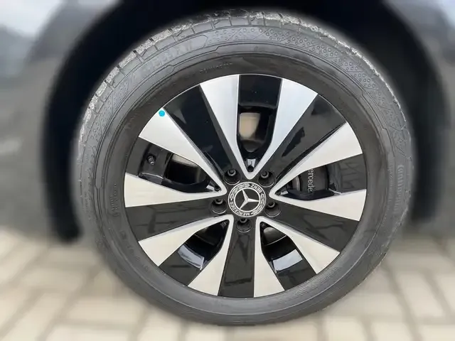 Mercedes-Benz V 220