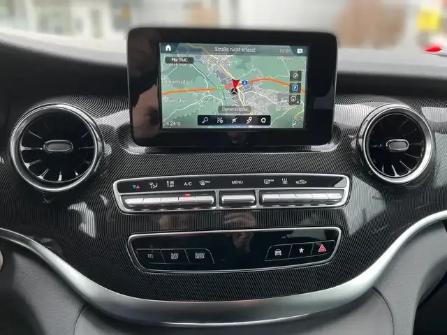Mercedes-Benz V 220