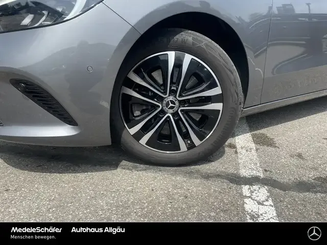 Mercedes-Benz B 250