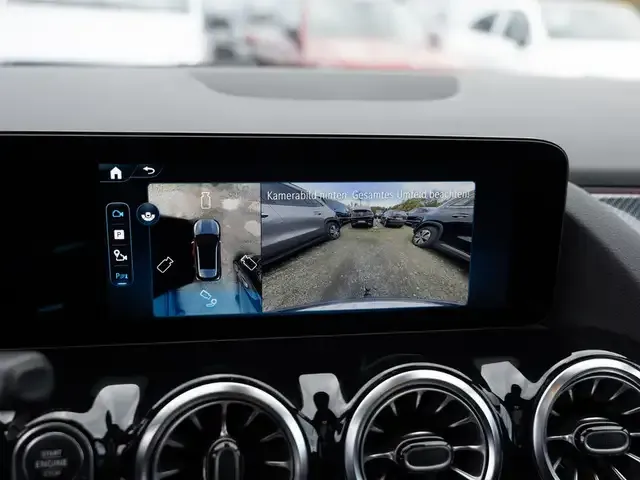 Mercedes-Benz GLA 220