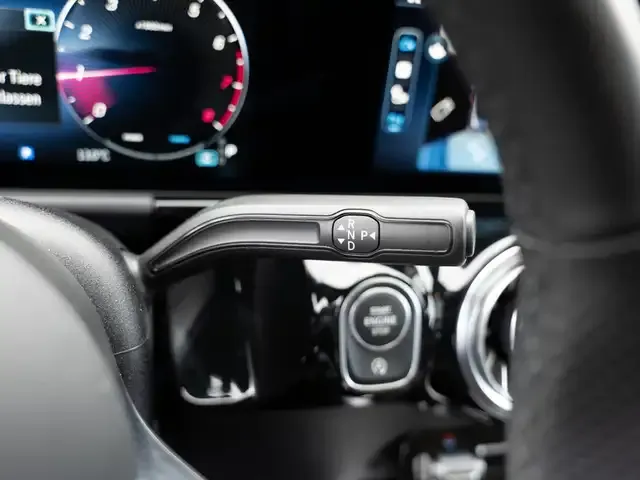 Mercedes-Benz GLA 220