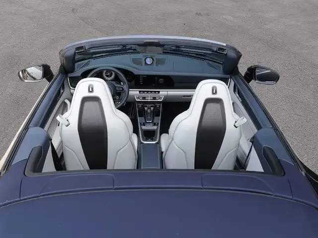 Porsche 992