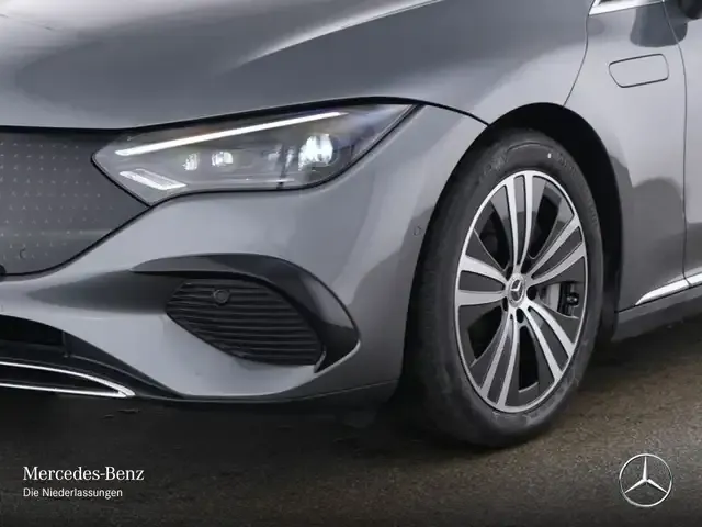 Mercedes-Benz EQE 300