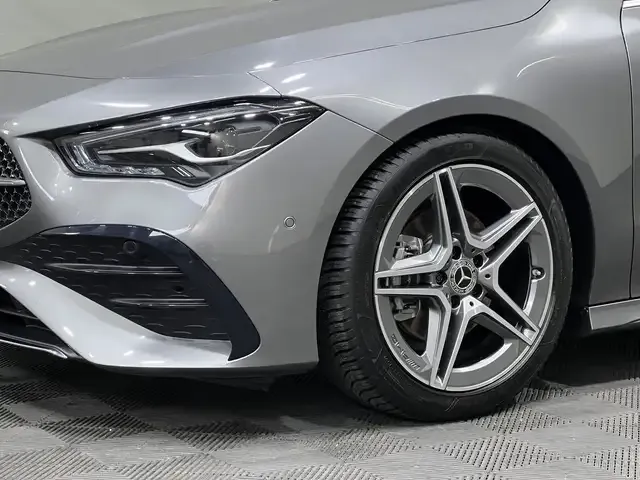 Mercedes-Benz CLA 180