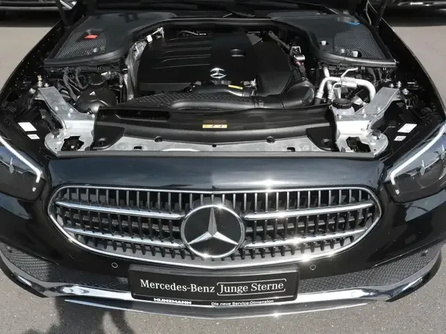 Mercedes-Benz E 200