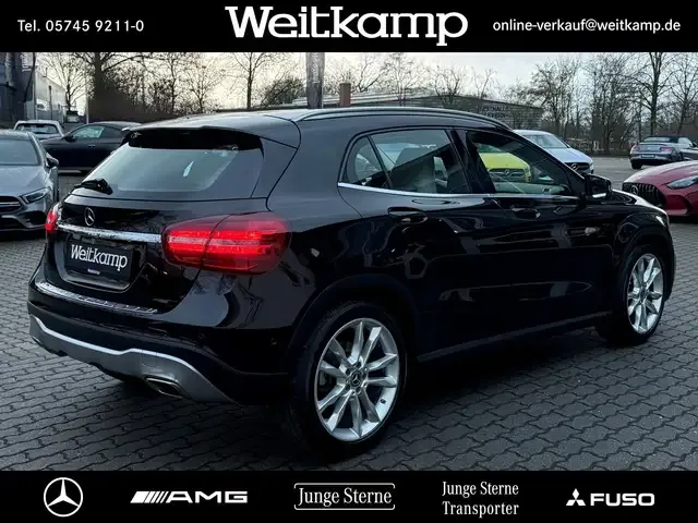 Mercedes-Benz GLA 200