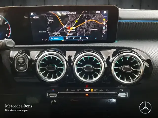 Mercedes-Benz CLA 200