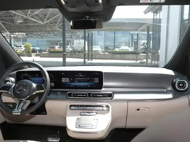Mercedes-Benz V 250